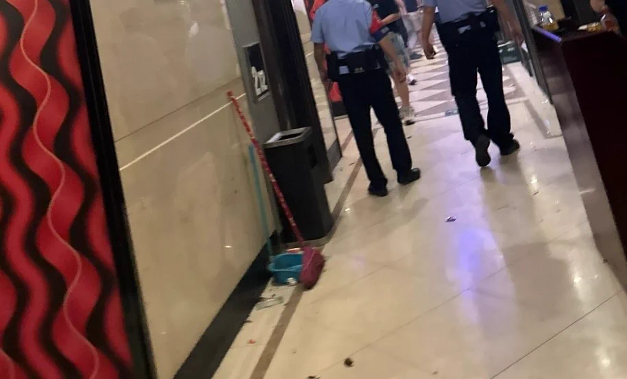 卧槽真险啊！！！

师傅在隔壁 卖b声音叫的好大，幸亏片警刚刚巡逻完，不然真的会一锅端，我tm都捏着一把汗！！！ https://t.co/PG5mC3fsiT