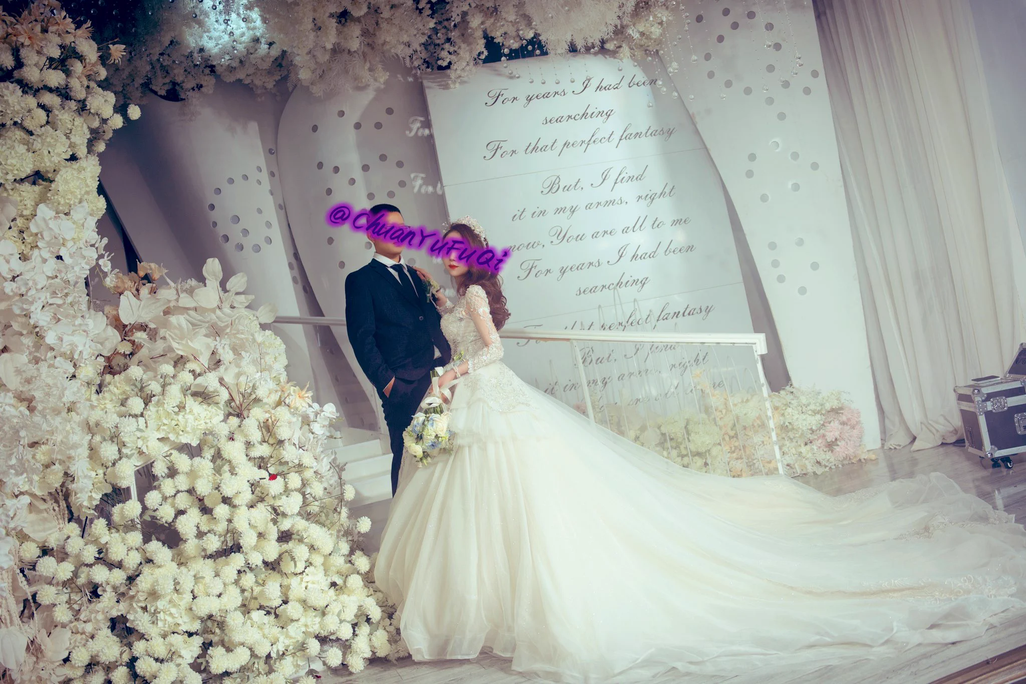 恩爱夫妻👩‍❤️‍💋‍👨高冷人妻💃韵味少妇🫦婚纱反差👰满足大家
#婚礼上VS婚礼下 #高冷人妻 #韵味少妇 
#淫妻 #多人派對 https://t.co/FaMrcBuX9d