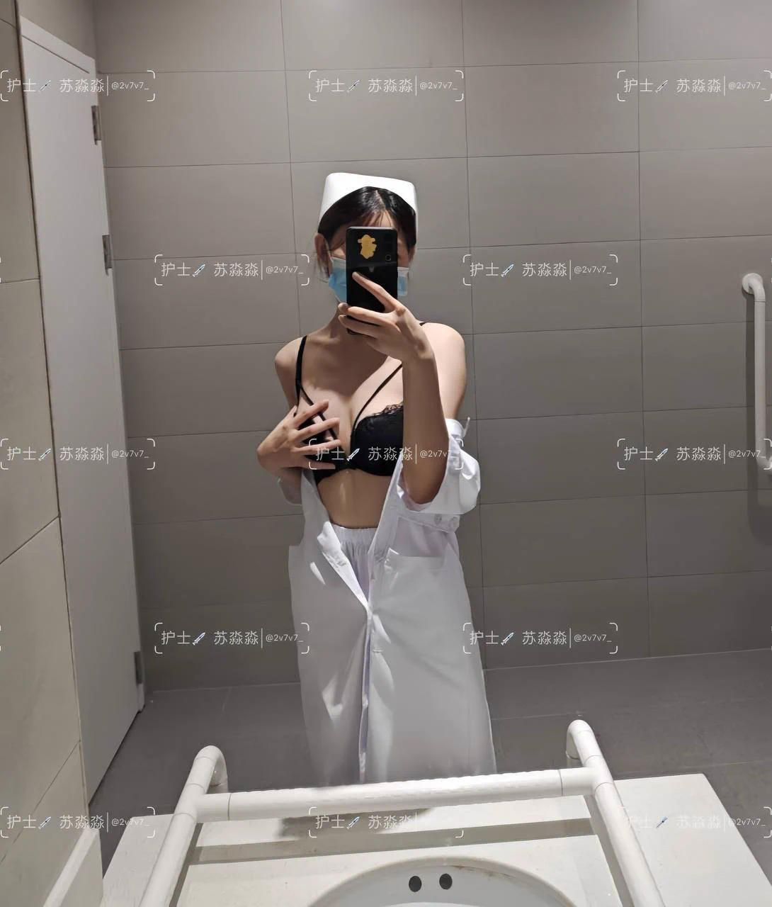 小护士也有大梦想，平时都觉得我温柔体贴的，其实心里也有很多躁动的性幻想。

就比如约喜欢的人，比如趁着午休露出，比如在医院和粉丝做一次…

最后一项还没实现，有人想来吗！ https://t.co/YaYBazdztH