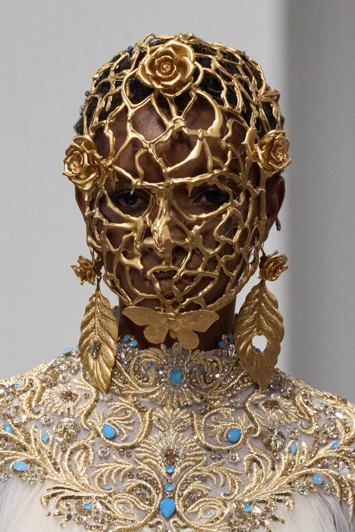 The FACE MASK of ✨Michael Cinco✨ Spring/Summer 2025 Couture.🪡 https://t.co/nmOfr1sKys