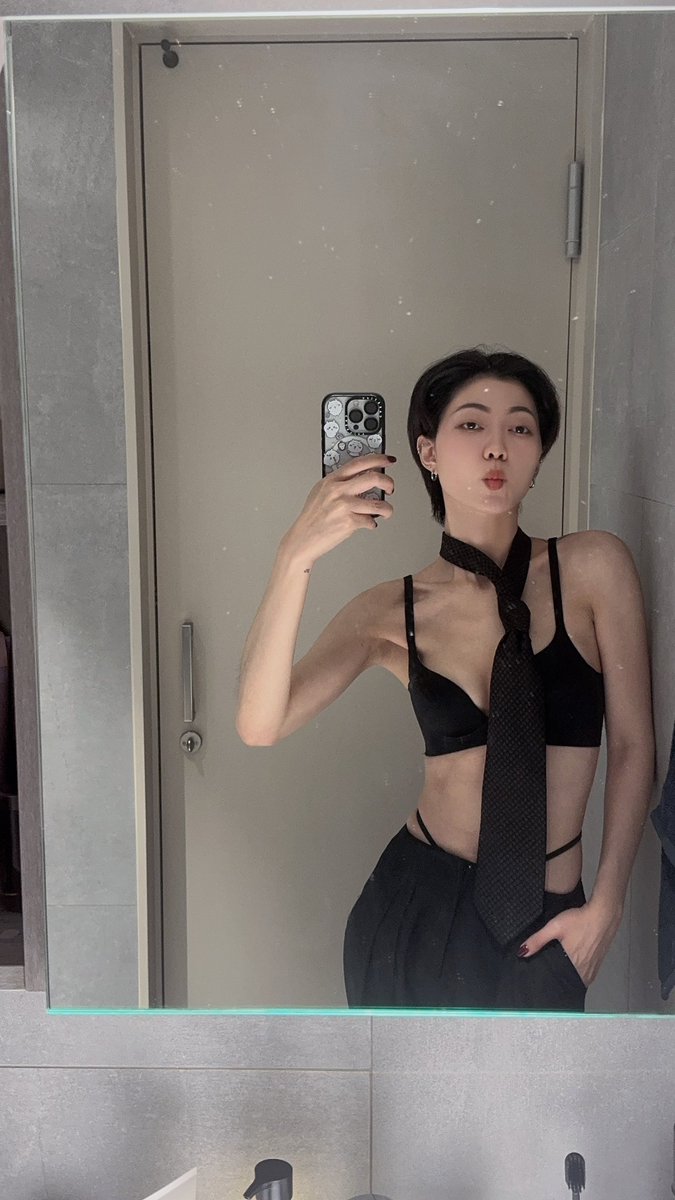 Self love https://t.co/riki5vgqzj