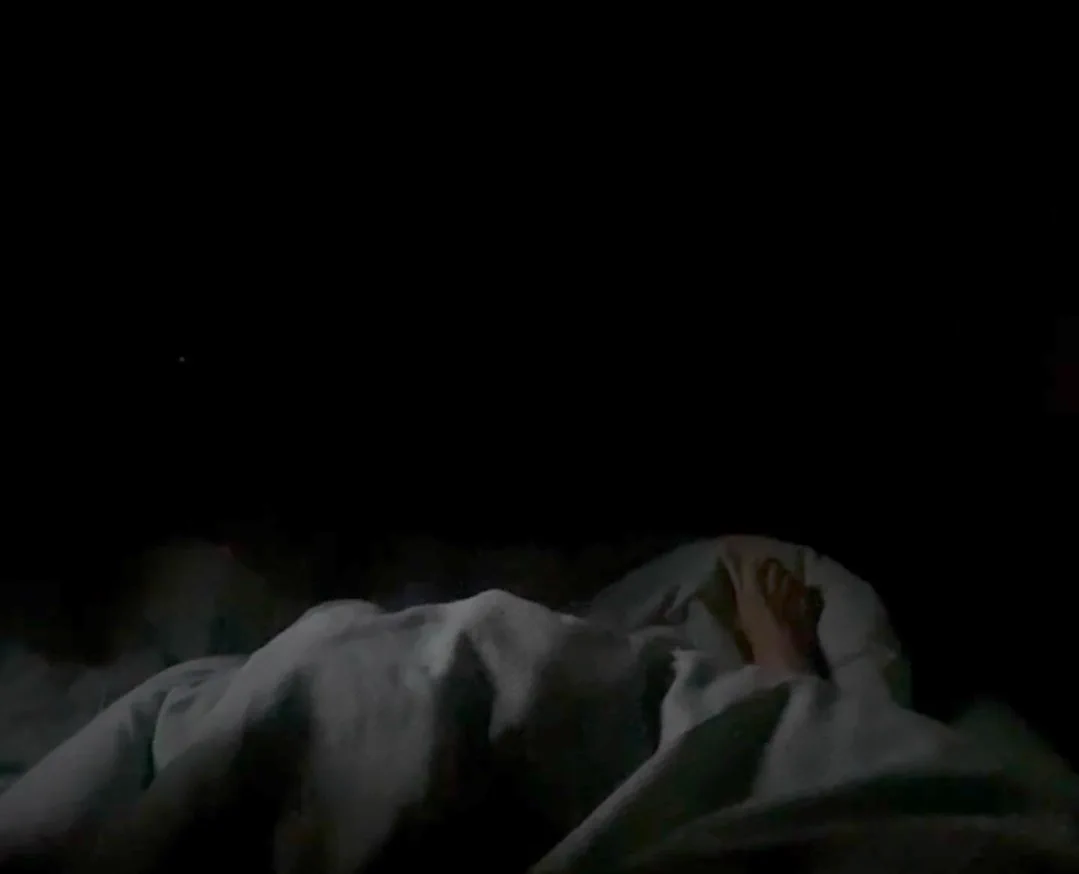 天都有点蒙蒙亮了还是睡不着，再过三个小时就要起来上班了……呵呵呵 https://t.co/HkFUpNRJnf