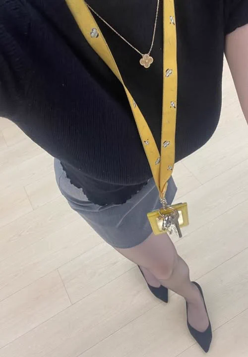 老闆 葉子想去你那邊上班  
看你給我安排口活還是體力活 https://t.co/pvfmIa7u9S
