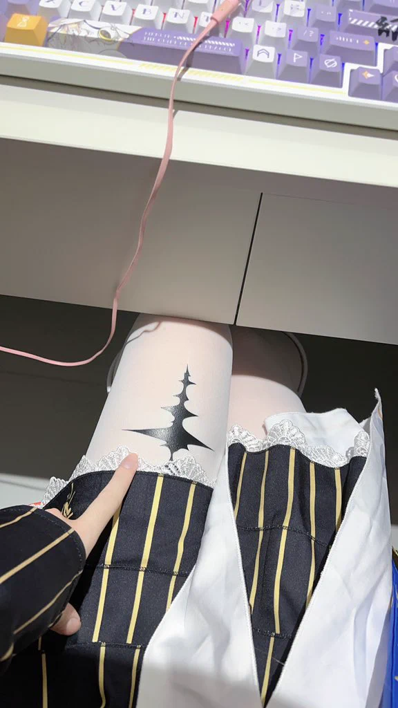 想抽黑化小三月 https://t.co/Xg7n0JxGCX