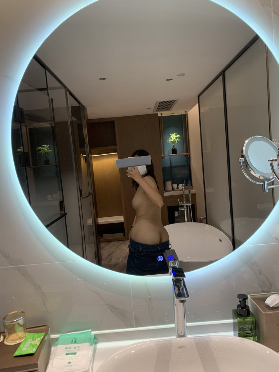 牛仔裤系列
我的换装日记(9)
@smlnzhl 
@SMInZhl https://t.co/HywEWTO7dD