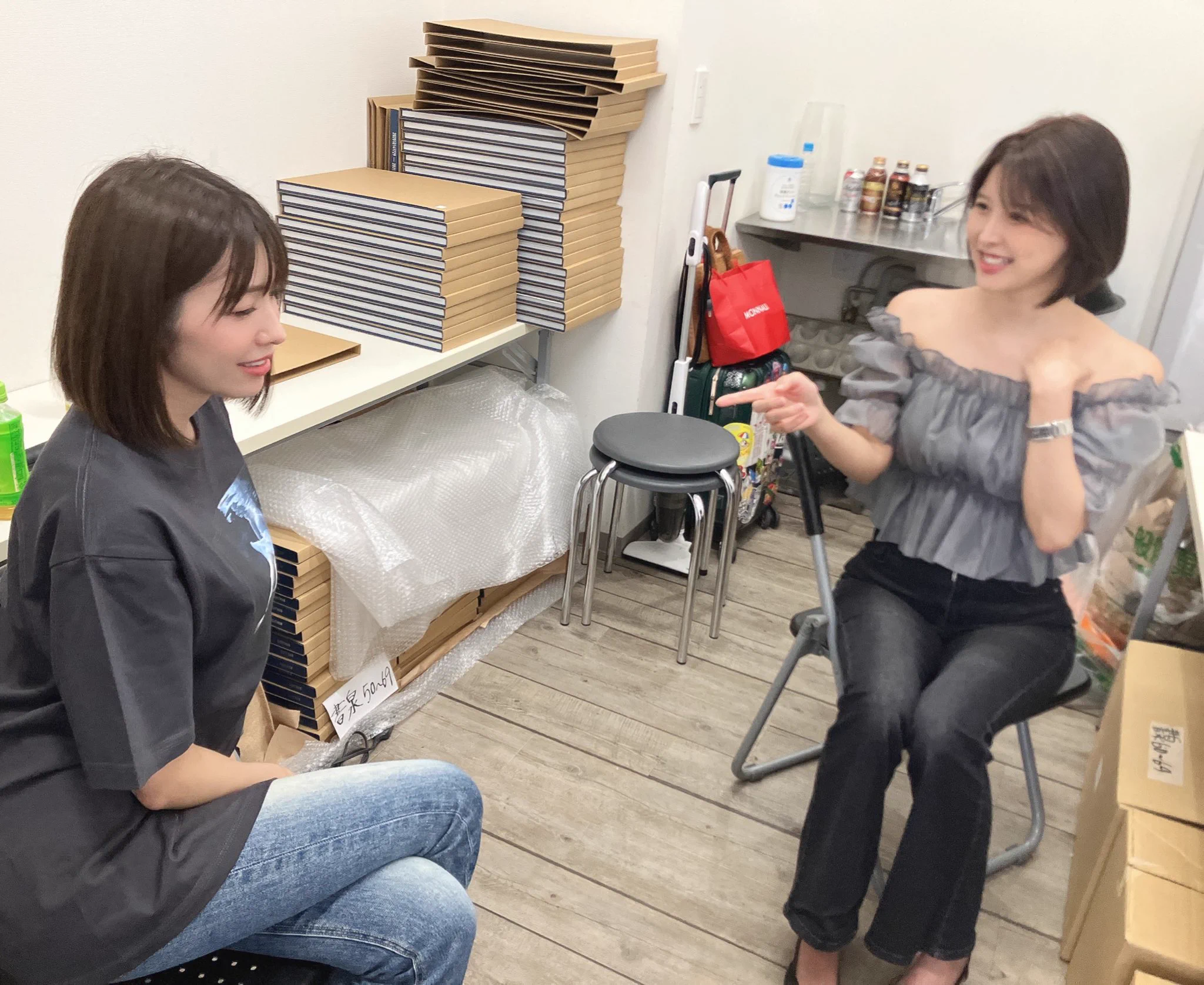 葵つかさ写真展『葵つかさ 生きる。』

つばさ舞も来ています。
「舞ちゃん、恋愛に興味なさそうだよね」
と言われていました。
https://t.co/egZi0mYPB6

#葵つかさ生きる https://t.co/CTEsxgDOmq