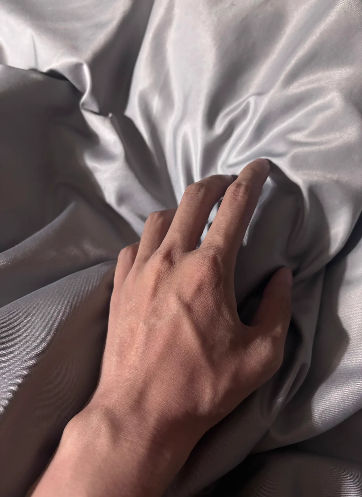 川渝地区， ddlg 收一位女儿（或情侣/母女也行），生活开支全包，接受新手，有意私聊。

@wqganenshi_ 

@Fengsiyuan 

@CPorgyUniverse 

#成都 #收奴 #情侣 #夫妻 #女大学生 https://t.co/pd8cWUCXkm