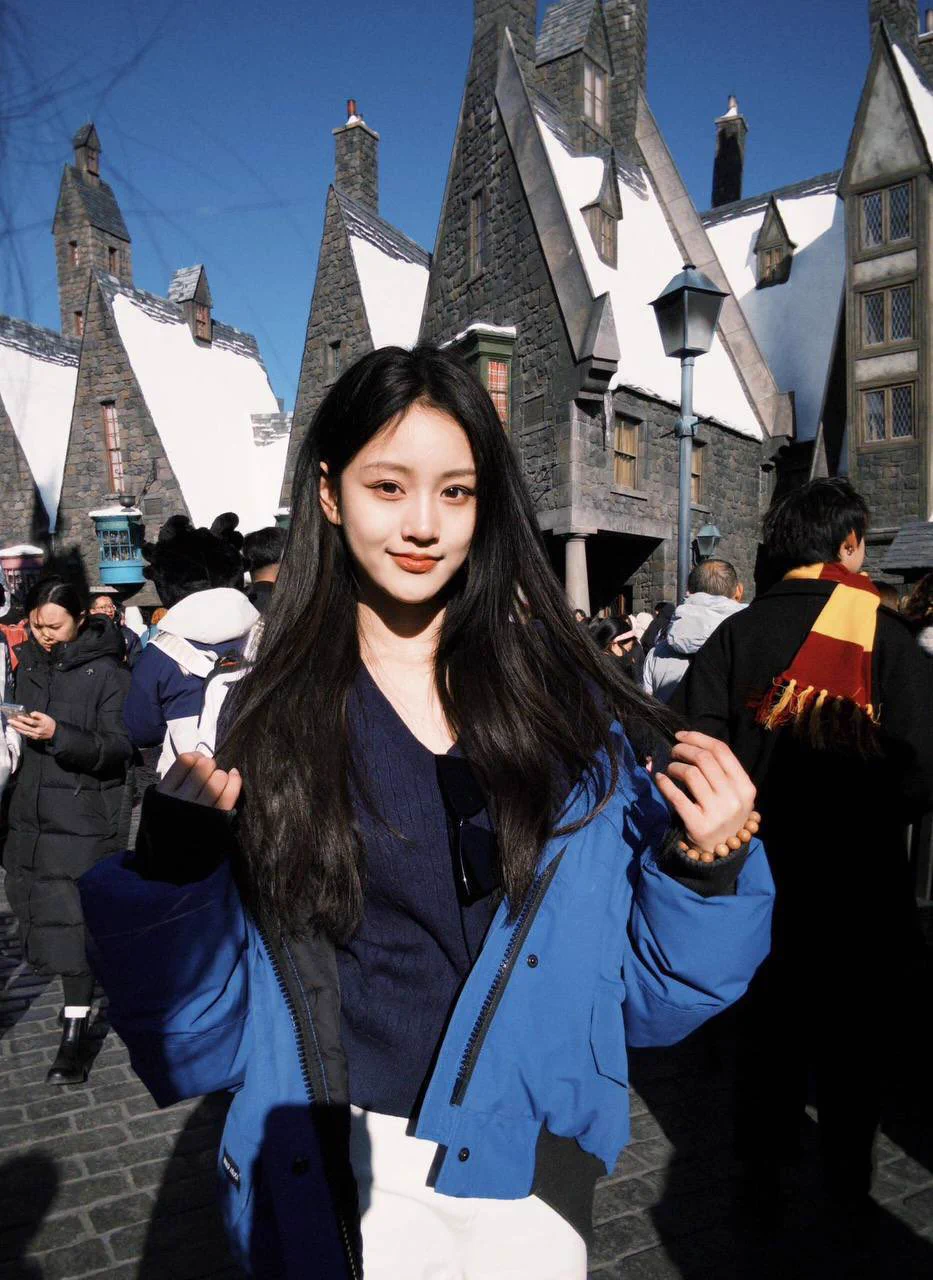 北京
I am in Beijing.        
🏠w外2w🎬
体重/43
胸围/D
年龄 05职业/北京电影学院学生🧑‍🎓
清纯邻家类型皮肤光滑细腻白嫩
只与高端客户交朋友低素质勿扰 
🐧：3036583332
 🛰️：mm1887038
 ✈️:   https://t.co/Xy0NSMUo1O
 看照门槛🚪 100 （永久有效） 备注zfb口令🧧
✈️  https://t.co/vyfa6SFXAd https://t.co/v2TIkfLEeg