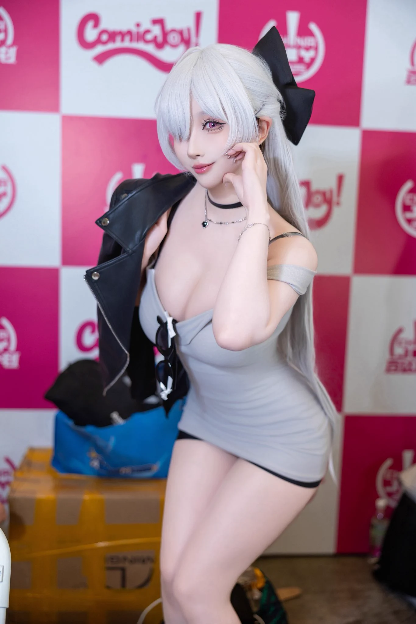 ＃NIKKE
🩶🤍Cinderella🤍🩶
一些CJday3灰姑娘常服的返图~
（好喜欢这个遛娃包手机壳） https://t.co/2vrvMLq9aE