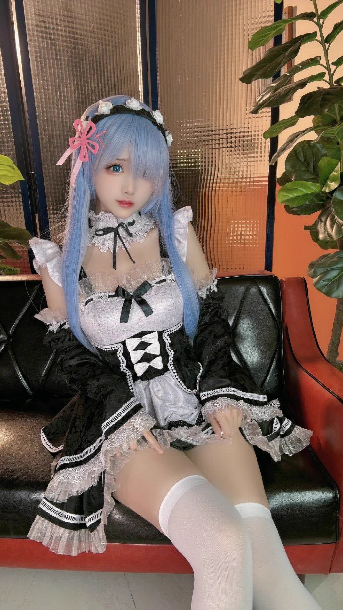 裸体版和啪啪啪这边看：https://t.co/19QZZhWPTl https://t.co/PqEL2r1VaK