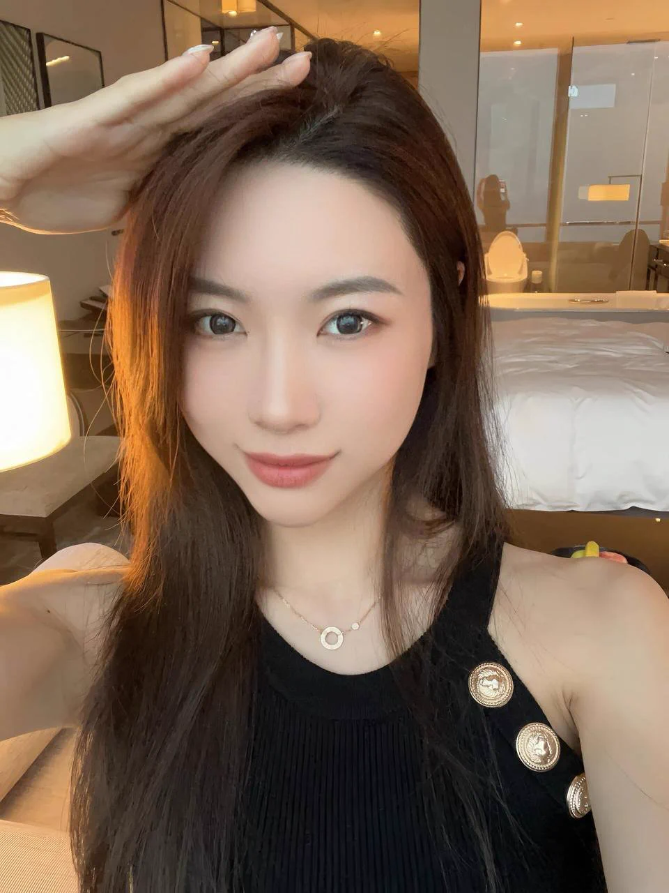 医生建议我做个小手术，就可以不用带眼镜了，可我不戴眼镜，你们就说没有那一股味道了。
好像眼镜已经是老师的专属标识了，爱爱的时候是不是也不允许我摘下。
想和老师进行积极而有意义的性交流嘛？近期线下可约，同城优先～ https://t.co/QOfQ20AY7p