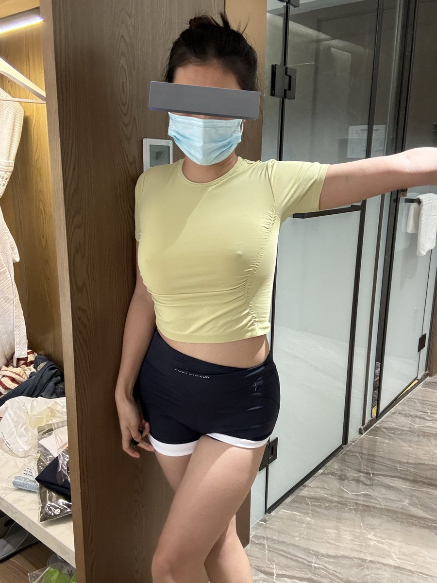 以后这号就只更我的真实无修反差系列了，过门槛可以看到全新全无码的反差照片和各种视频，还可以加微信聊天看朋友圈以及定制和1v1等等。

我的反差日记(7)
@smlnzhl 
@SMInZhl https://t.co/1v35LI3rhQ