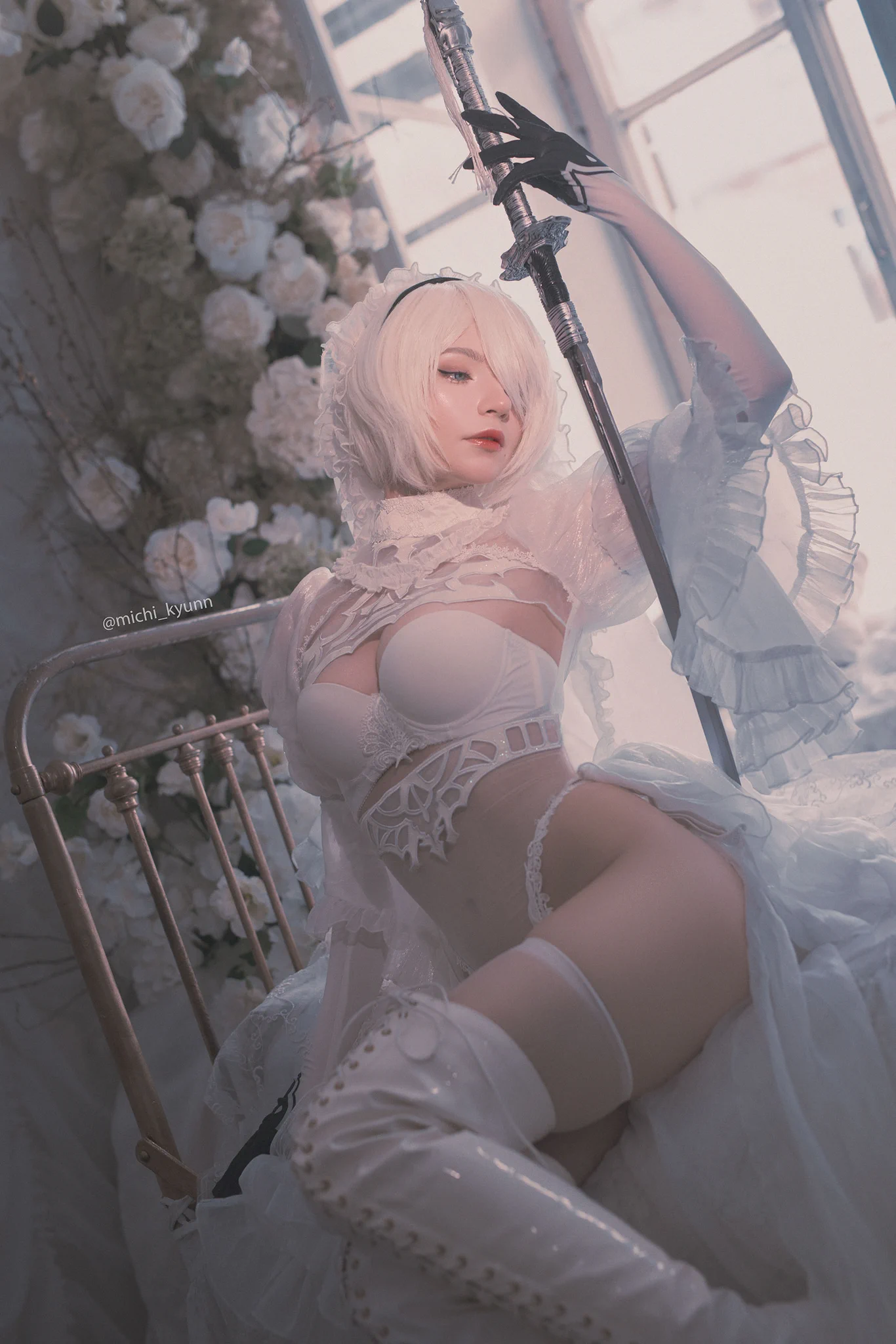 It's quite an exciting moment to see 2B in this attire, isn't it?✨

#NieRAutomata https://t.co/JF06CkOYv4