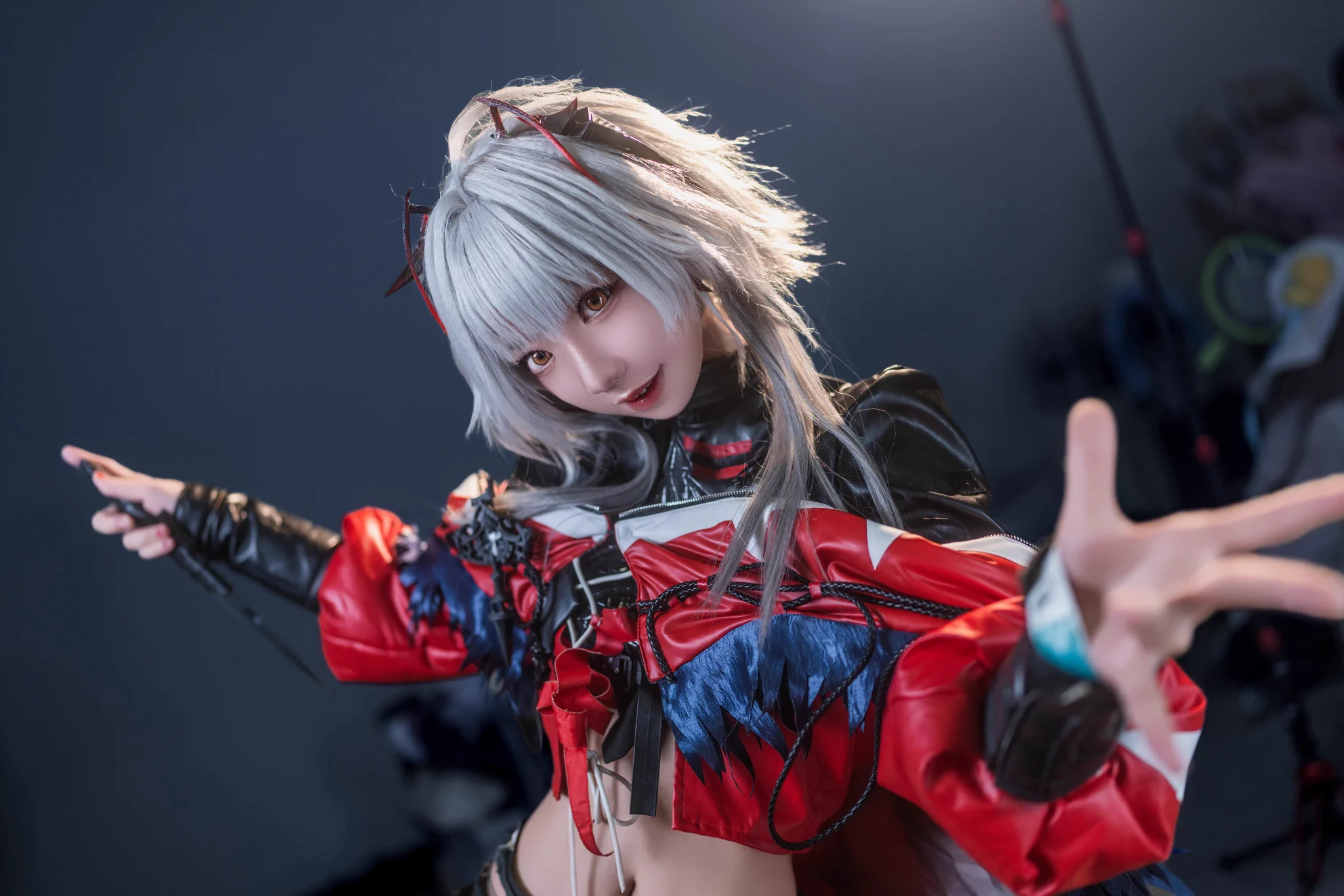 ウィシャデル❣️アークナイツ

カッコよく撮ってくれた！カメラマンさんに大感謝

#C106コスプレ #C106 https://t.co/bUCHLBR5tu