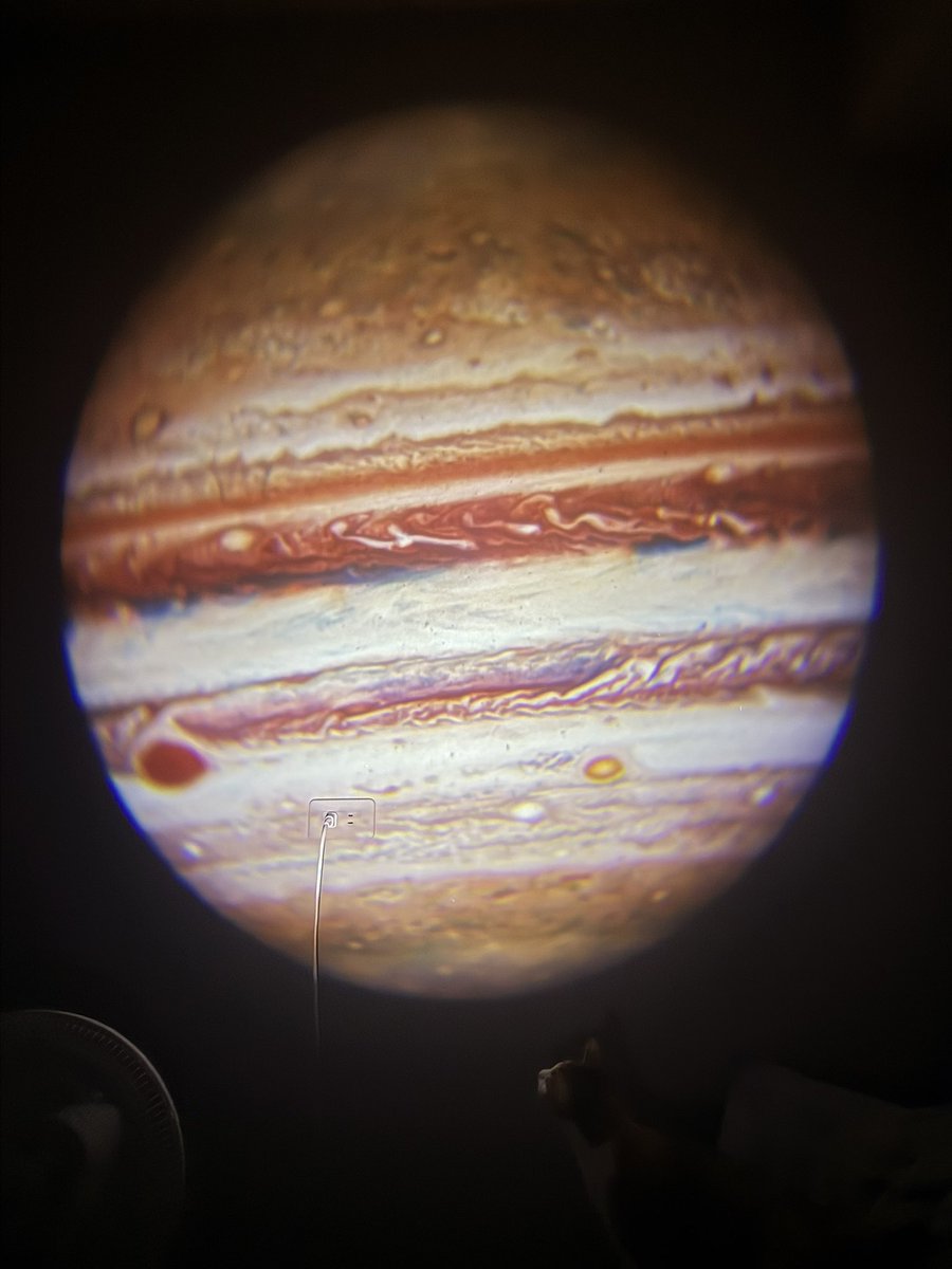 喜歡宇宙 喜歡太空
我把遙不可及的美麗
通通放在我的房間了

好喜歡新買的太空氣氛投影燈 https://t.co/8VovQmrbPi