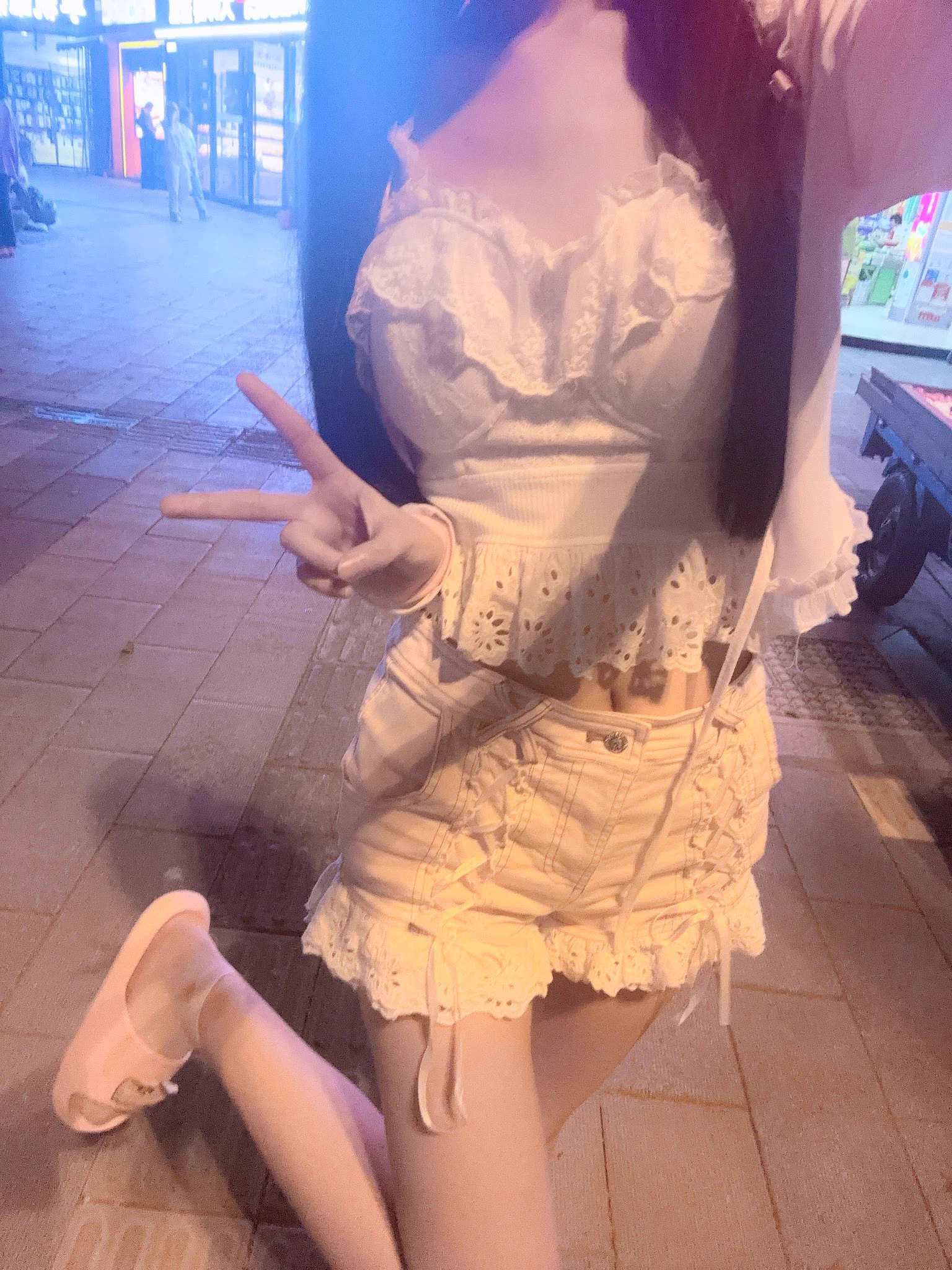 18岁 在校大一学生 因为自己家里的原因  需要一笔钱  卖自己第一次处女 可以接受医院体检验证  有人可以帮吗  #学生 #处女 #萝莉 https://t.co/ShZonTEpEY