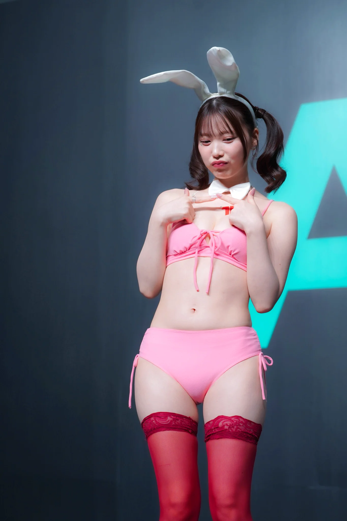 TRE 2025.08.10.
「AV+ VIP女優感謝祭 変装握手会」

これ、観客参加コーナーでまさかの「石川澪ちゃんのカップは？」って質問出たときのやつ🙂‍↕️

🗣️かわいい

#石川澪
#TRE2025 https://t.co/LO9c1OoTq6
