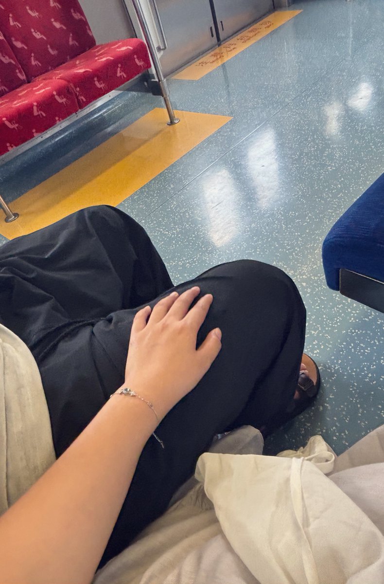 耶嘿嘿嘿
男朋朋終於回來了
還收到了一條漂漂手鏈！
今天在台中ㄛ
中午之後男稜就要回台北參加活動了
下午閒閒
台中要約會的朋朋
機會難得不用車馬費！ https://t.co/KXuOZvhgVa