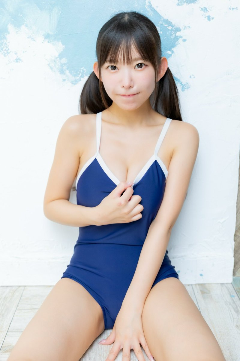 おはスク水🩱 https://t.co/7dsTTLO8sk