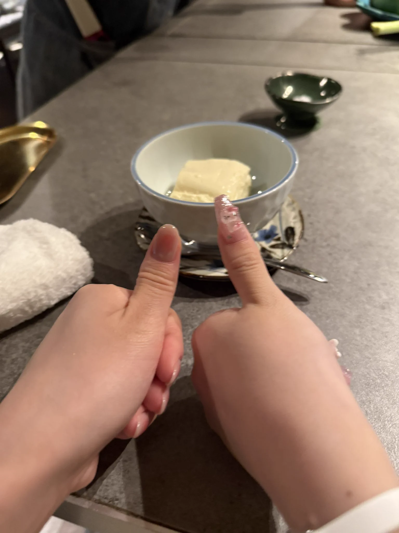 みんなもこれ食べたいでしょ？

あ、ちなみに手はりっかさんw https://t.co/UO3khPNz9N
