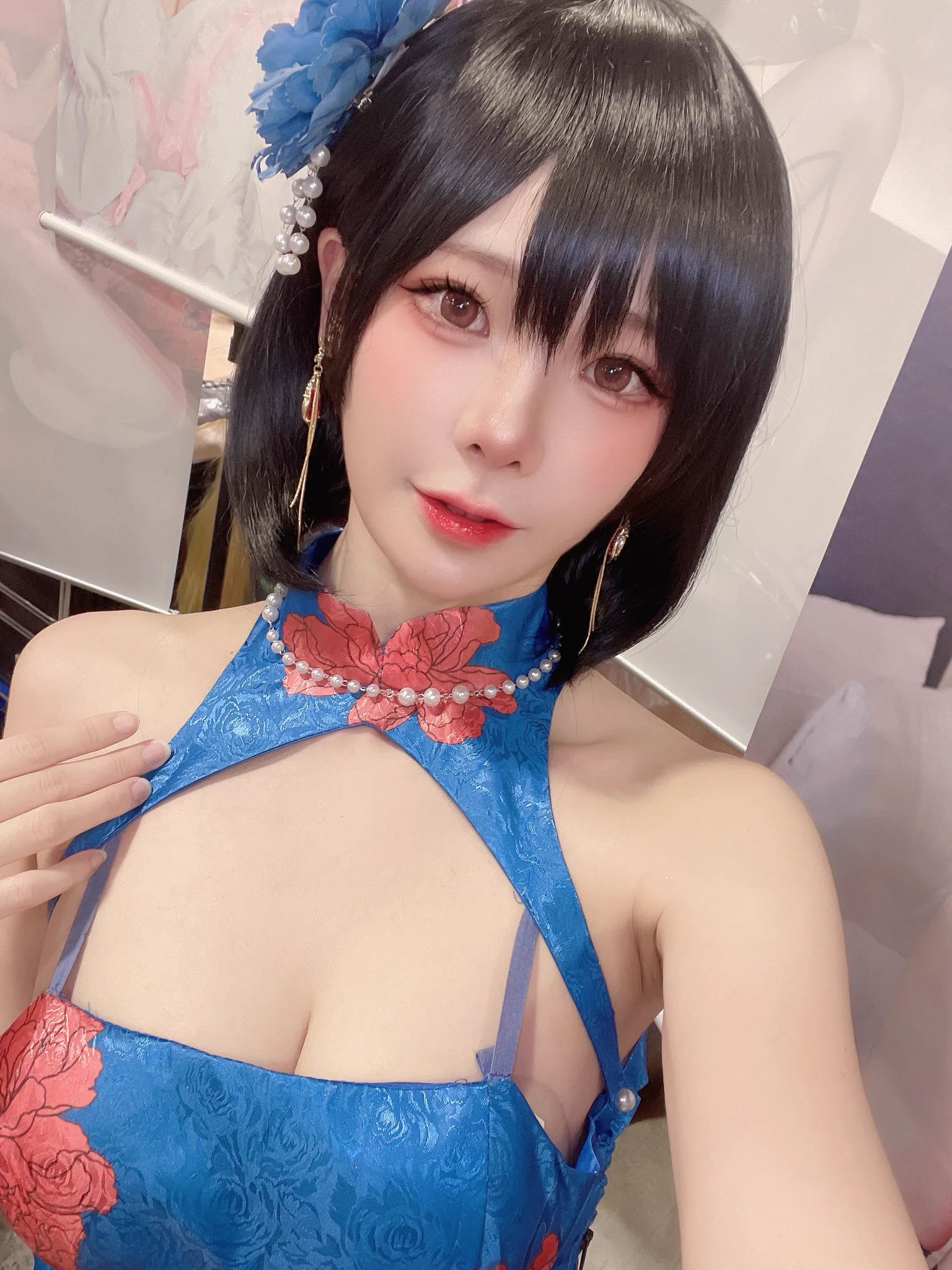 到囉！今天攤位在S27

旁邊是月海我好激動！！！！ https://t.co/AWVh4H74hQ