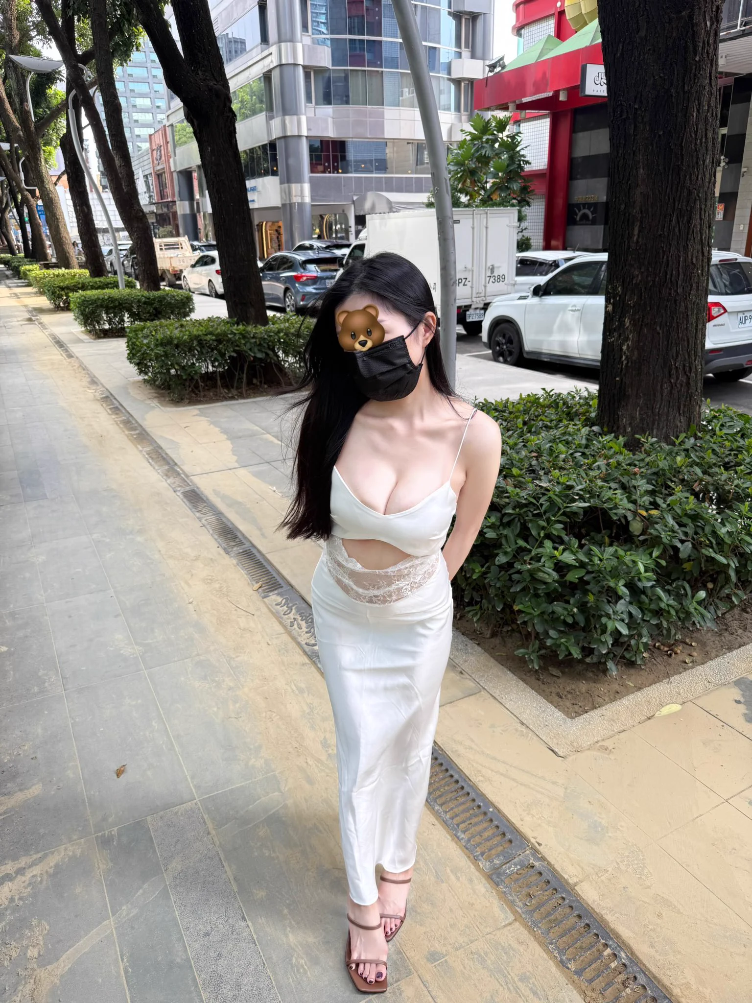 大熱天穿這樣非常適合來勤美🫣 https://t.co/xCGd98qshP
