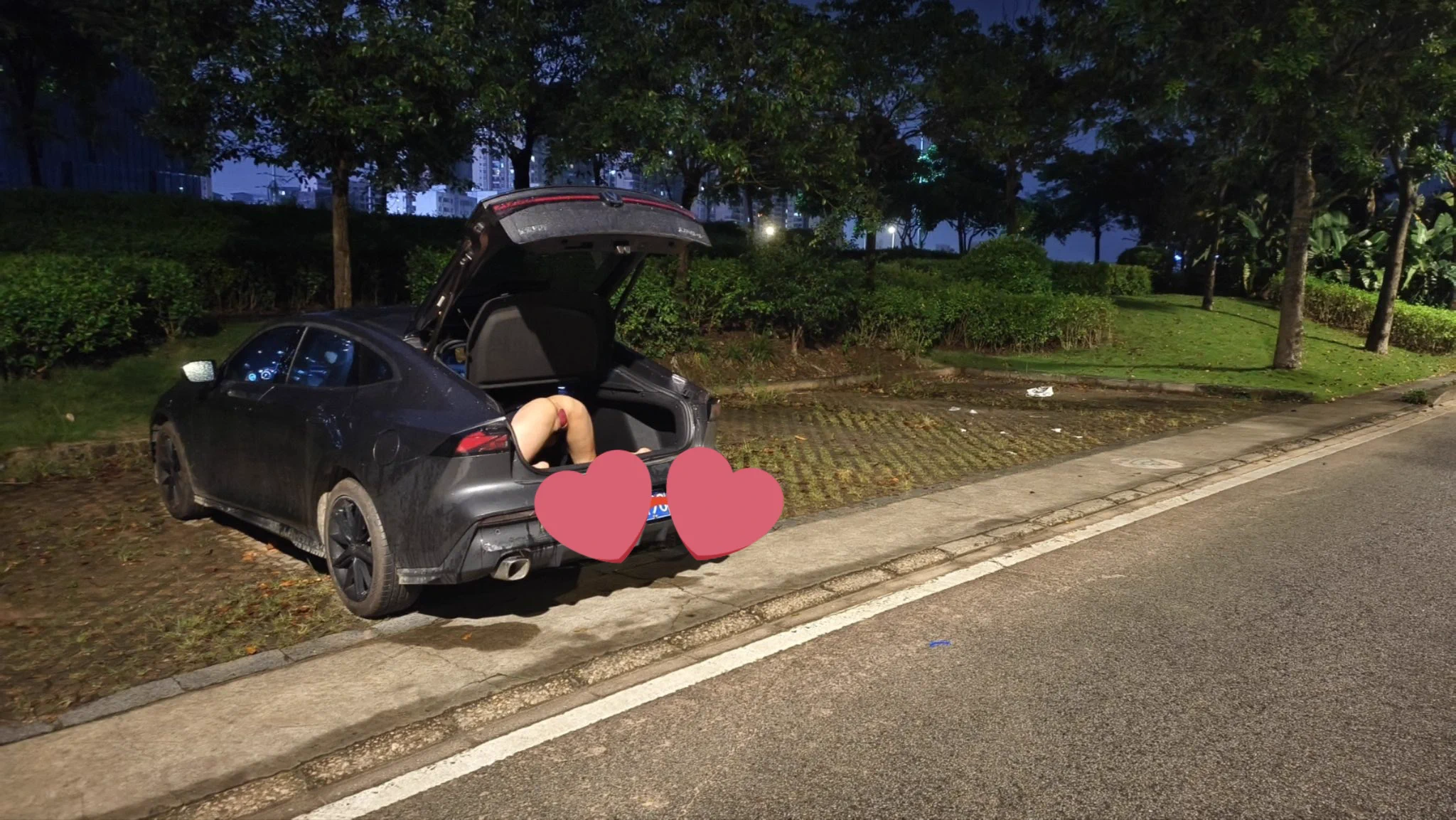 被拖出来被迫露出了.....
还不允许我洗澡...明明刚被内射完....
感觉要怀小宝宝了呜呜呜
好害怕...
他说这就是男人的征服欲.....
＃露出
@007share @tankebuluo1 @tbzt2024 @wqganenshi_ https://t.co/GBIk0ttAjW