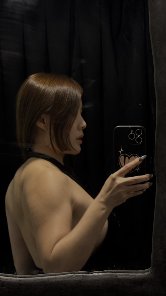 以前的我v.s現在的我

不要拍臉 拍肌肉🤡 https://t.co/BPUiLq5DBc