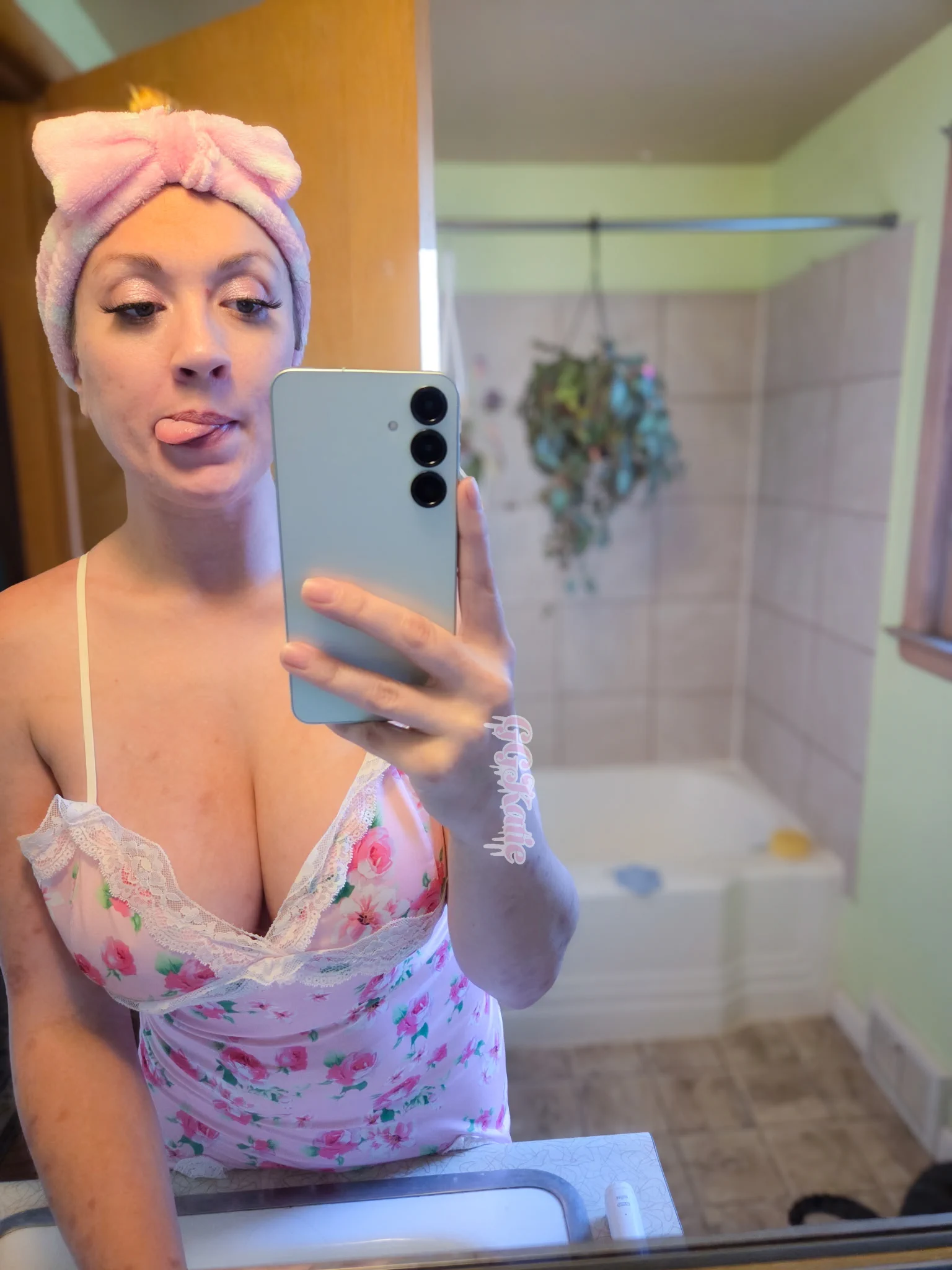 @kirawontmiss Guys like this are cutie pies https://t.co/xuUEBM48oj