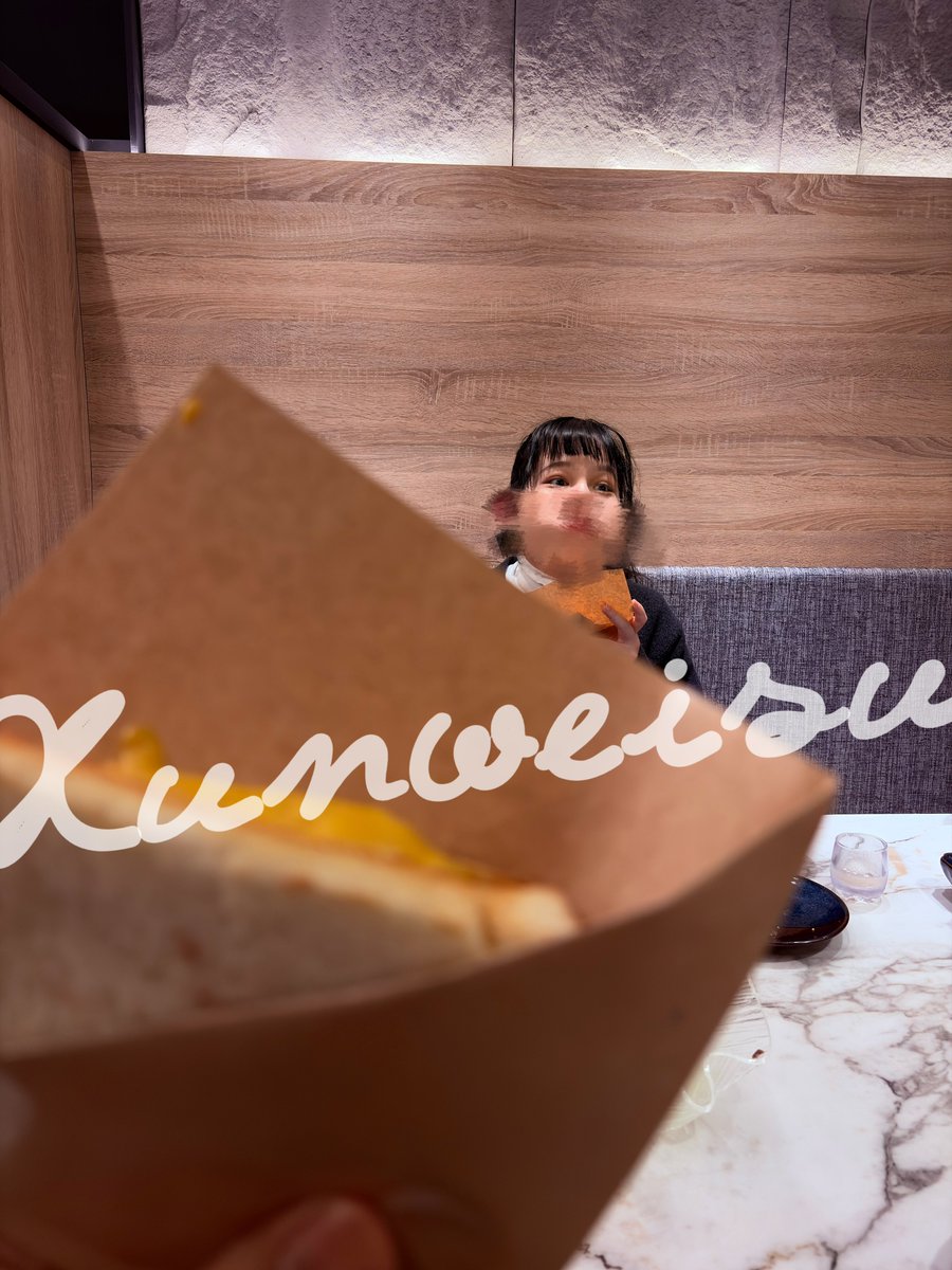 遛狗吃肉 https://t.co/sgbEr2UICg