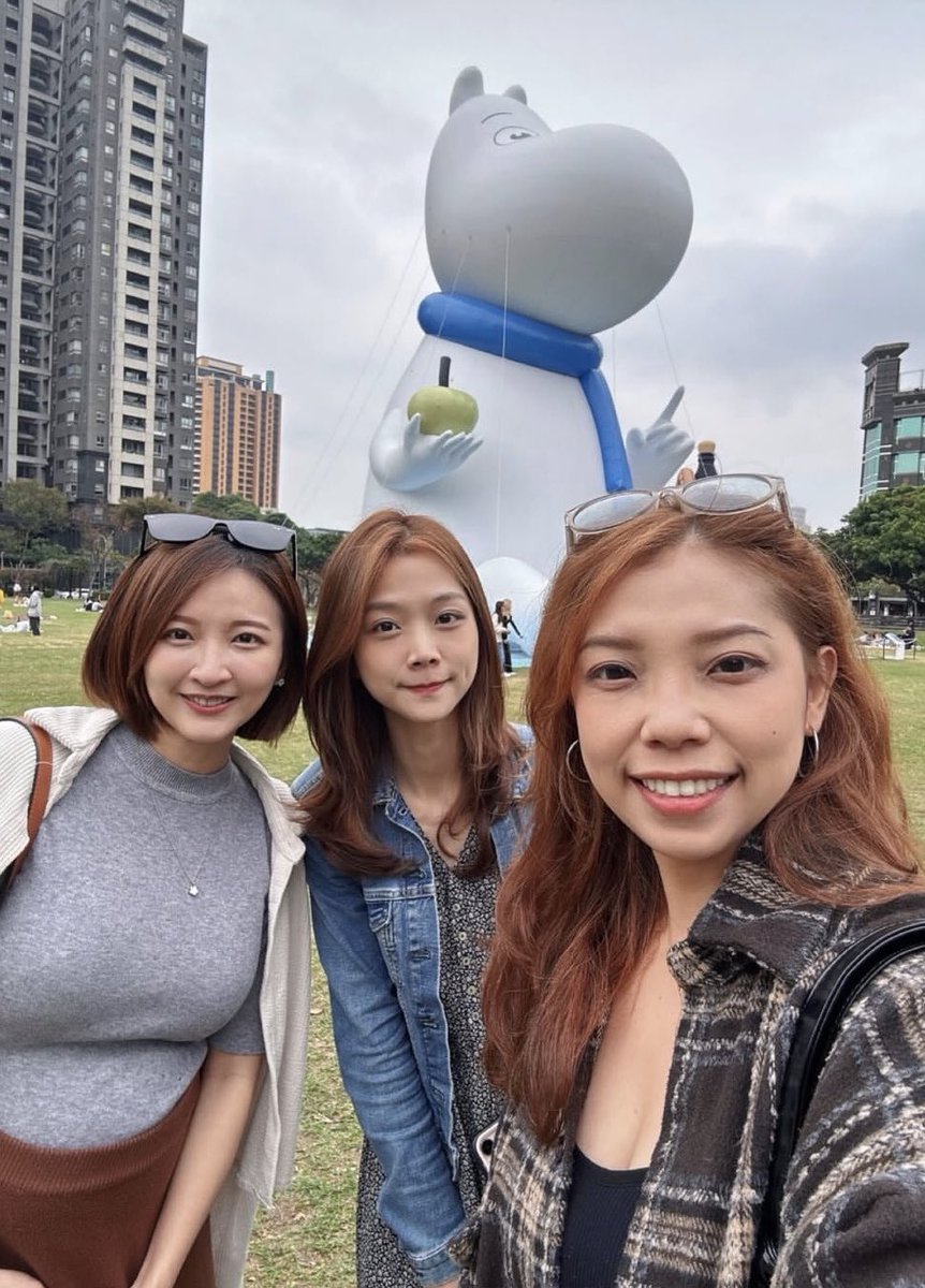 身為甜不辣手指人好羨慕他的可以這麼纖細修長🤣 https://t.co/9li4I4k50v