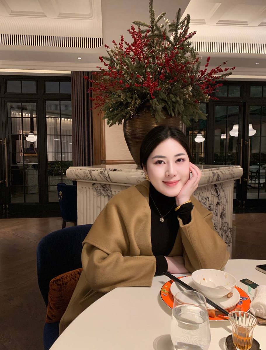 圈子的朋友们，不主动永远是不会有故事，再说无论什么样的距离也不过是一张机事的事情。来吧，交流下，我们在群里聊。 https://t.co/WRFLy9inwu