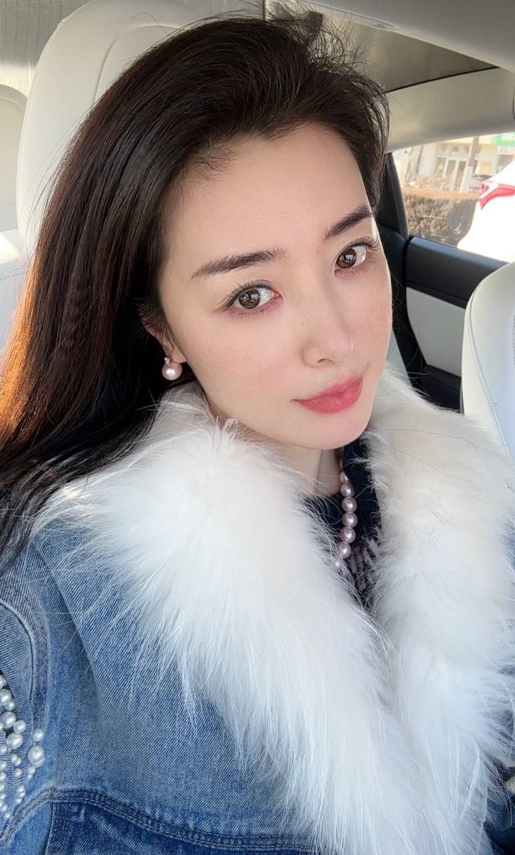 基实在圈子进行夫妻交友的过程中
大家可能是在逻辑上有一些错误而放不开。
大体上的交换原则简单得多，奔着操对方夫妻去的，因为在床上才有好的回忆。 https://t.co/835TzuNGf7