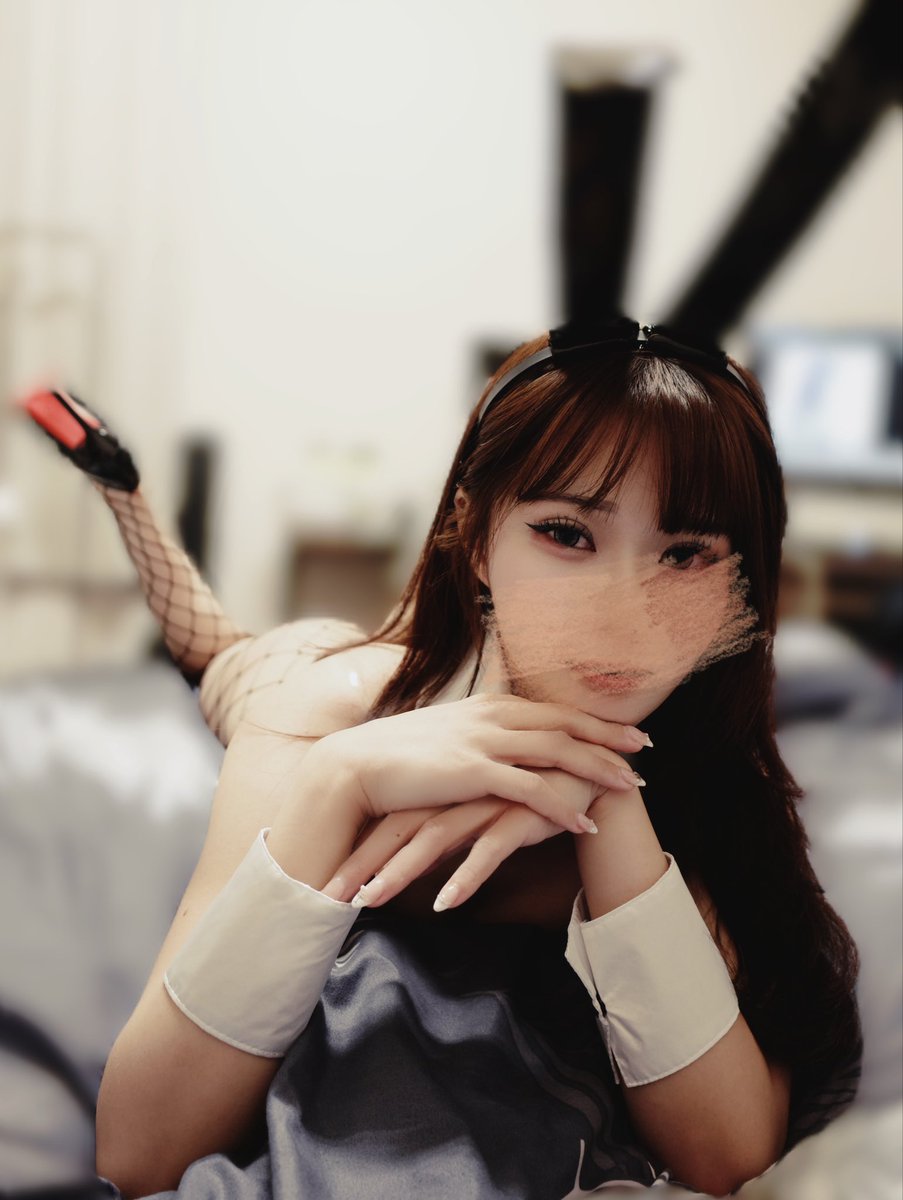 你好 兔女郎出沒👿 https://t.co/G62Vi8r2qO