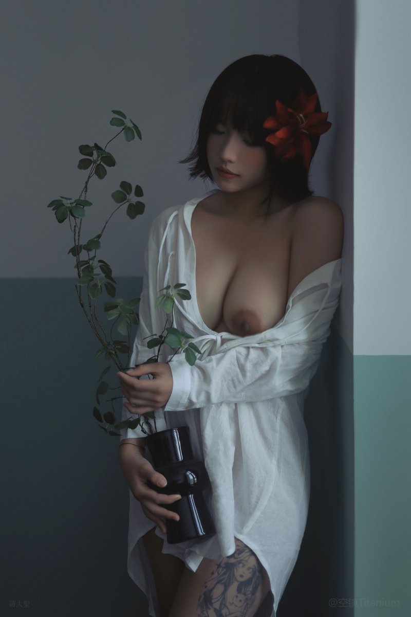 “心事不言”

摄影：@kjtitanium_

#写真 https://t.co/heXiENer5m