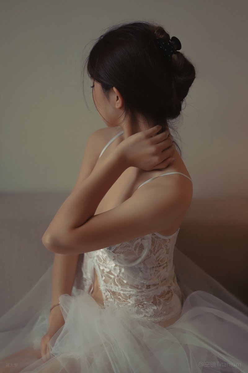 “轻纱覆梦来”              

摄影：@kjtitanium_

#写真 https://t.co/MFmwEnM61S