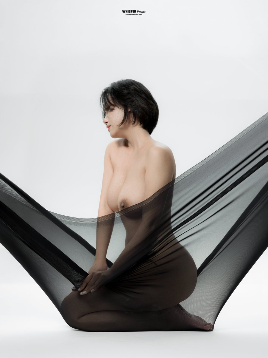 Stretch / 张力

Model by @yunyuntu23 
Photo by @WhisperFrame

#photography #portrait #fineart #artmodel #minimalism #WhsiperFrame https://t.co/wUgx32r54t
