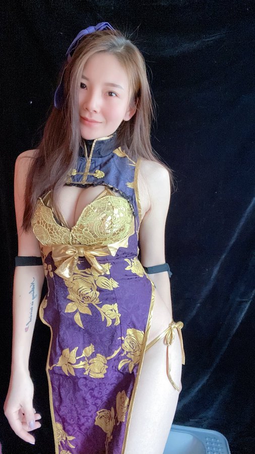 别害羞，我又不会真的吃了你（先舔舔再说）。 https://t.co/OjKijmYUka