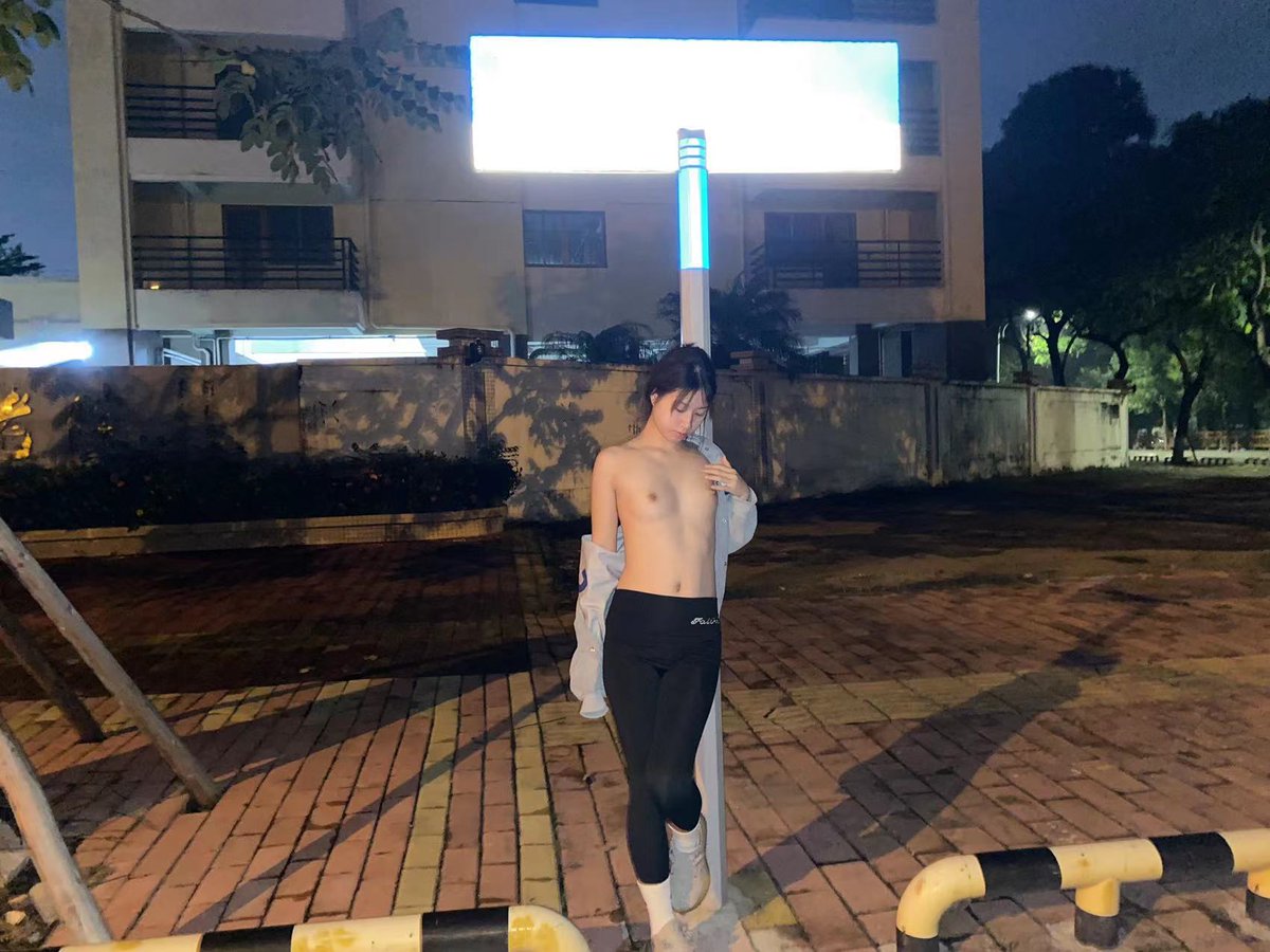 今天心情：想被虐得很惨，谁来？ https://t.co/v5zMTCQZB7