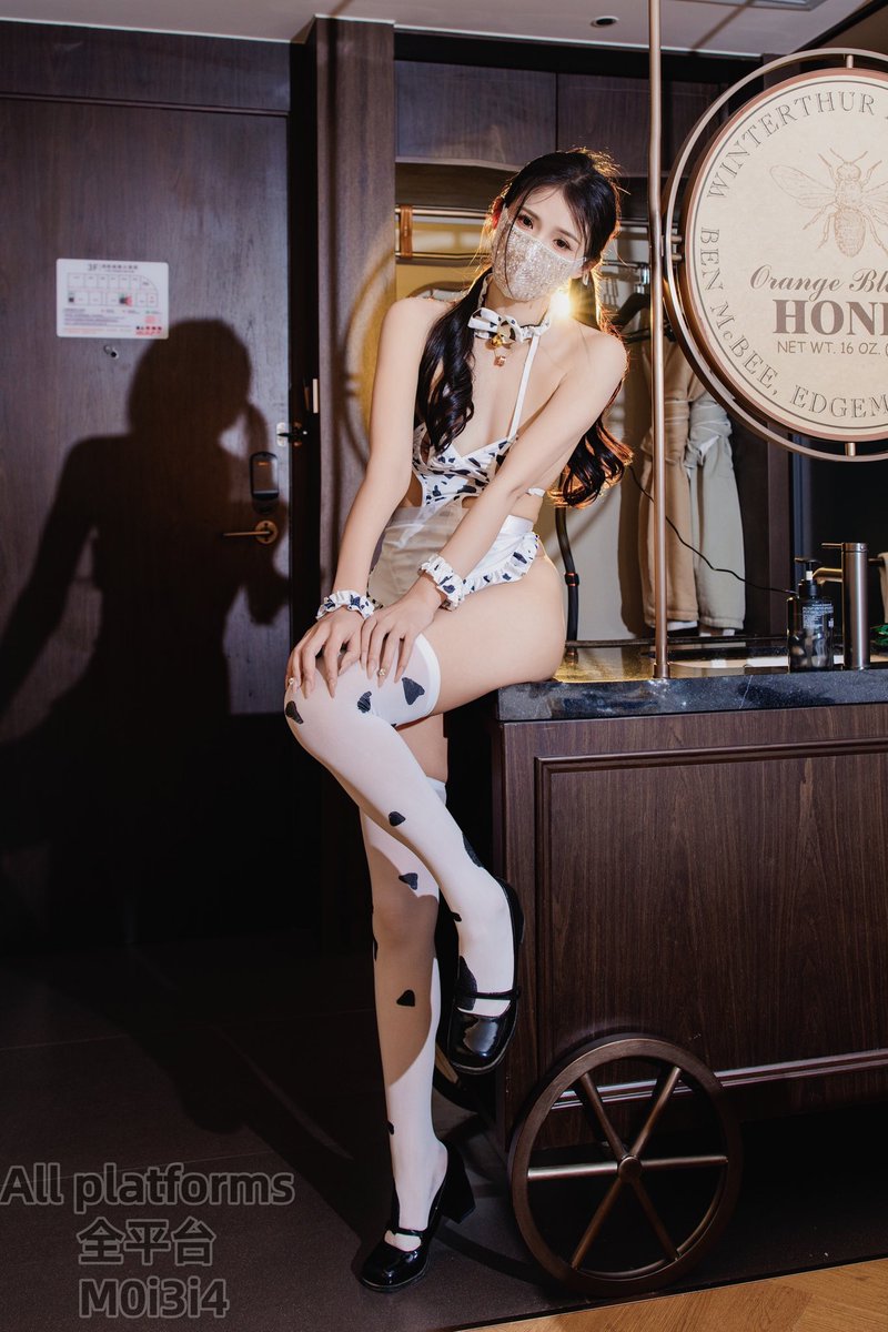 初六送穷，我只想送你一场清醒的沉沦。
脱掉这一身职场的伪装，剩下的，全是对你毫无保留的诚意。
既然要开工，不如先在我这里，领一份只属于你的开工红利。 https://t.co/aq91Uv24HK