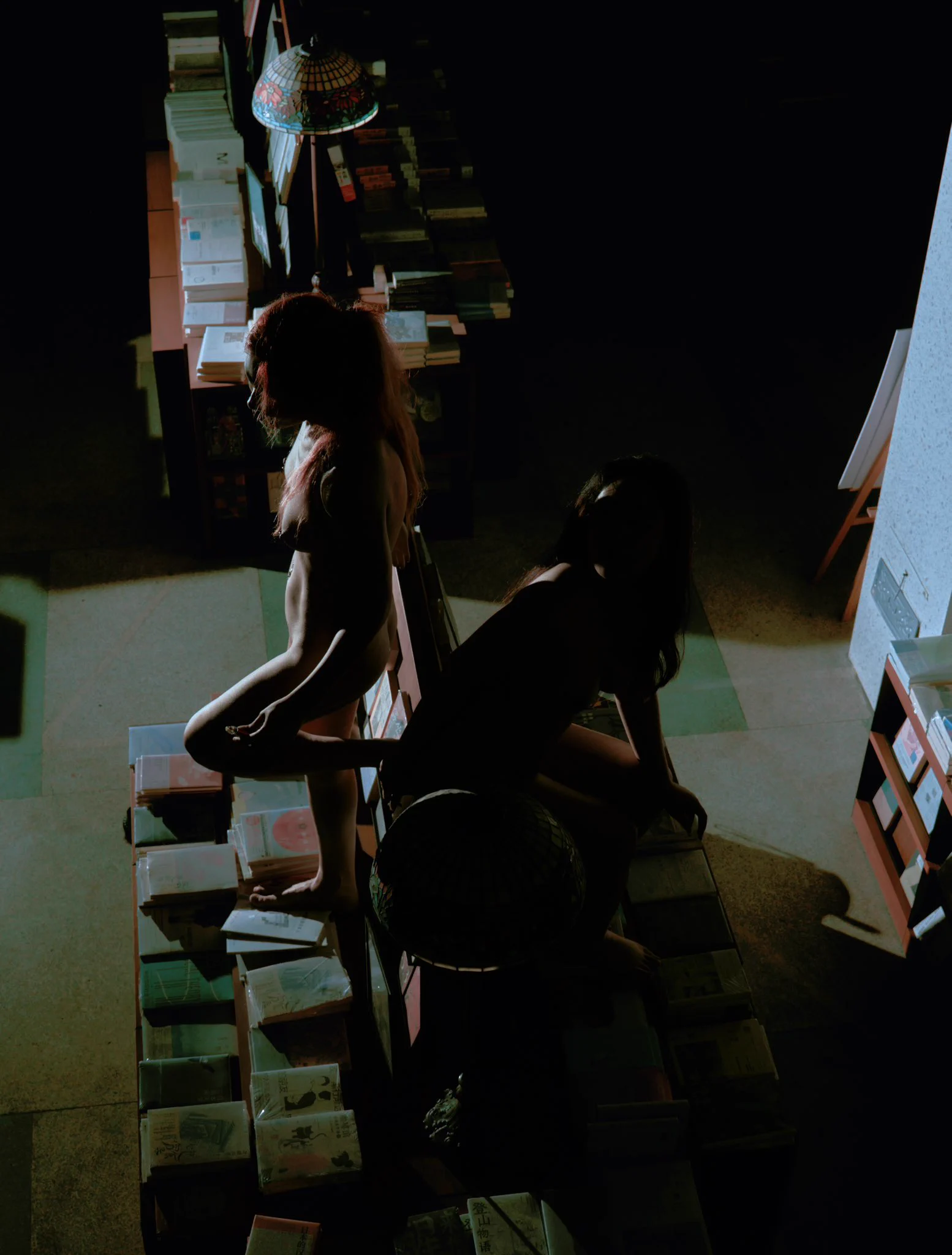 你口口声声追逐门槛与价值，对爱嗤之以鼻，但你的影子时时刻刻渴望爱
M:@zhizhimu292700 @WanziMEOW 
📤：@Fengsiyuan @tbzt2024 @DnewHome https://t.co/erdYeEpler