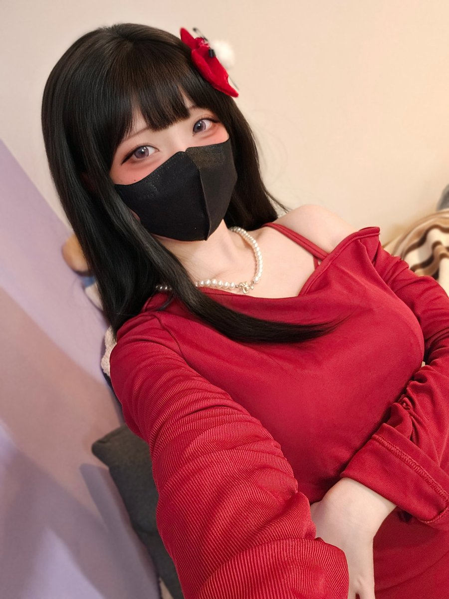 Waifu？ https://t.co/9xLmtKTrF0