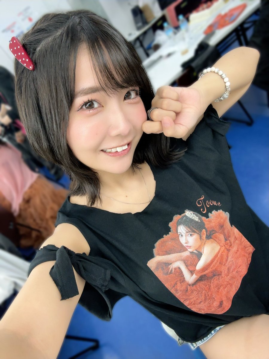 とーみ生誕ありがとうございました⸜❤️⸝

久々#2i2も集まれてライブができて
幸せあつあつ空間だったなぁ…！

コーナーも面白くてみんなでワチャワチャできて！

毎年お祝いできて嬉しい！これからもよろしくね💕︎ https://t.co/p3RzCLFFEB