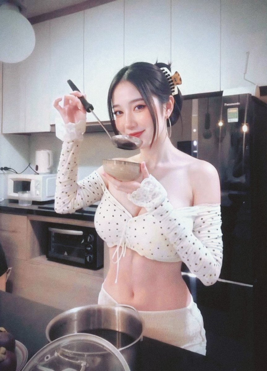 要不要讓我親自下廚給你吃🥵 https://t.co/jqTHDIJDov