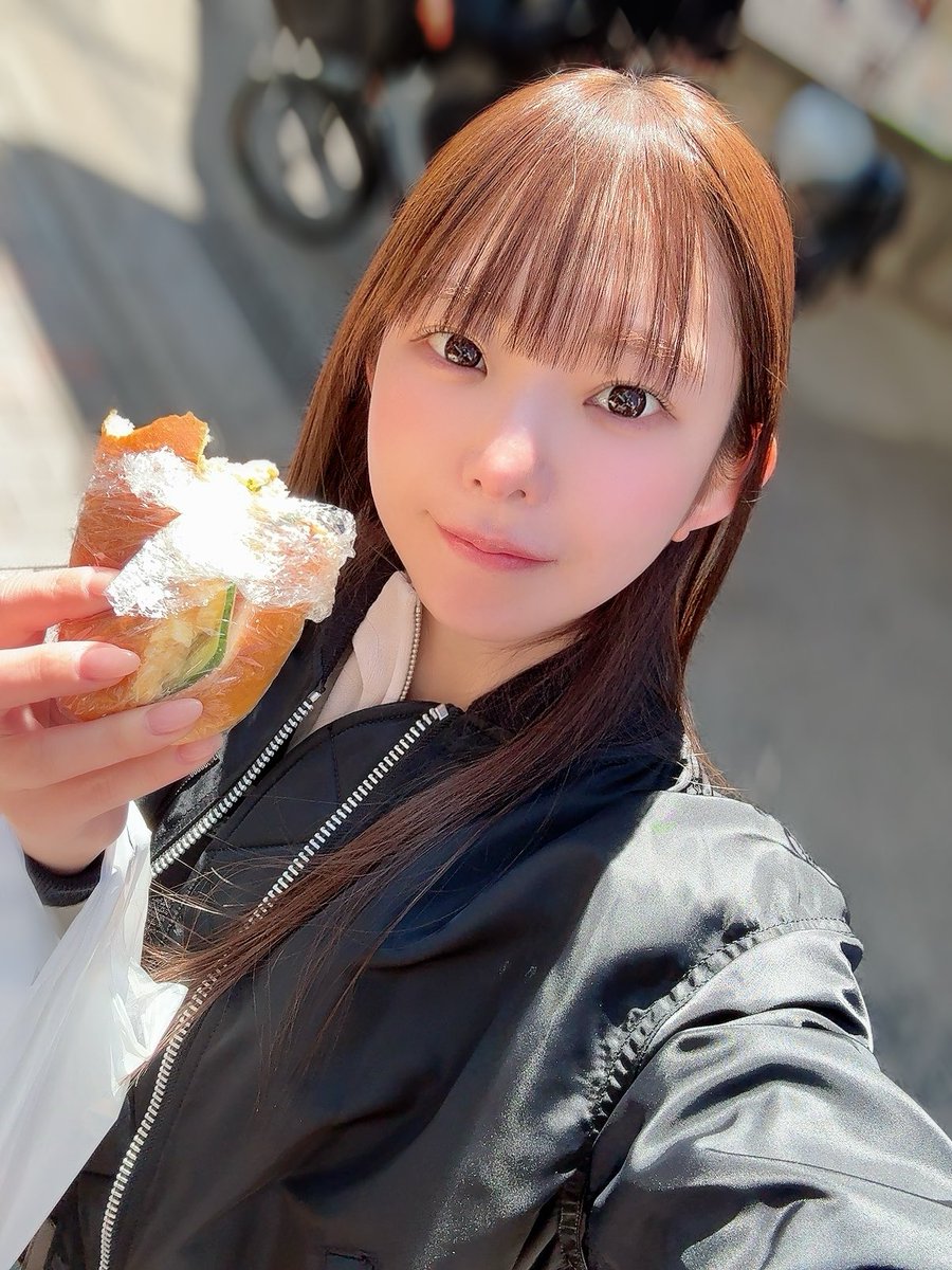 3店舗来店ありがとうございました！✨
たくさんの方が駆けつけてくれて嬉しかったです😖🩷😖🩷
個人的にもとても好きなエリアなので、来店で来れたのめっちゃサチ！
またよろしくお願いします🫶 https://t.co/3wKhDMeJOQ