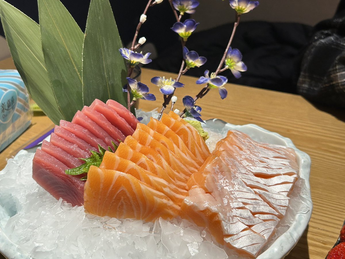 逛完景区累的都想回家了
坐下来看到上的菜精神回来了 https://t.co/vnlsAadn0q