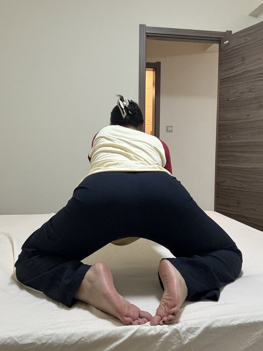 我怕你受不了

女大学生的反差日记(33)
@hutuiaitewo 
@woshuaibao 
@wsdsbs 
@meiridabishai https://t.co/7plv4wRgg9