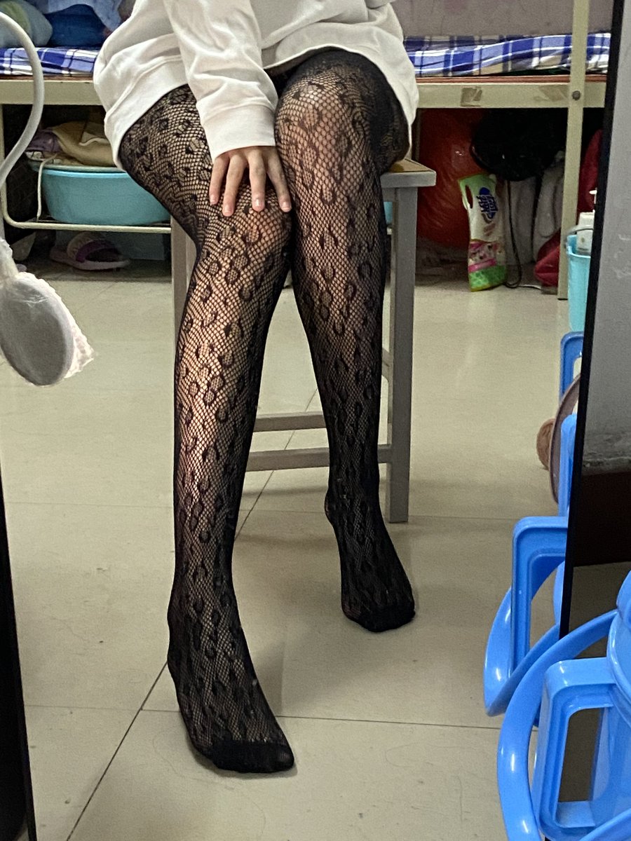 女大学生宿舍反差系列（10）
@wqganenshi_ 
@007share
@tbzt2024 

#反差 #反差女大 https://t.co/jz4WuowyZd