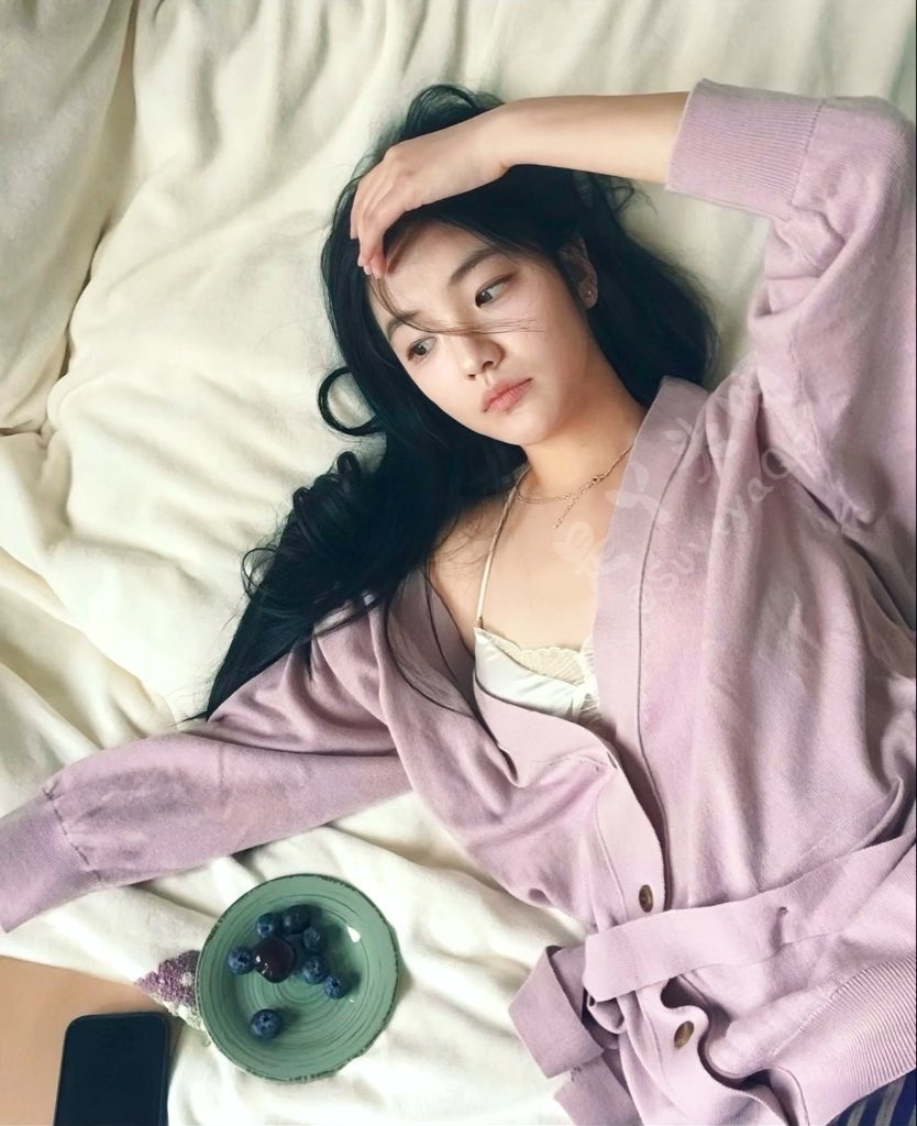 爸爸们喜欢的双龙入洞来啦，昨天终于等到周末从上海来的两个粉丝爸爸，刚见面就在餐厅包厢喂我吃鸡巴，再到商场男厕所包间里轮流操我，还特意让我老公在隔壁听我被操的声音，进酒店就是最刺激的双鸡巴操我骚屄，从中午搞到凌晨，直接瘫在床上，全部过程都拍照片视频，点赞留言秒赞秒私信发视频📸 https://t.co/IUxileyTTN