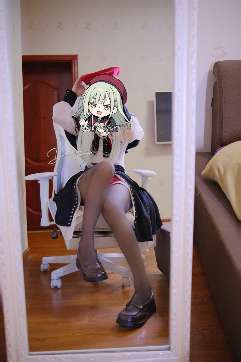 朝你大胯捏一把 https://t.co/Wyr03tTfWz